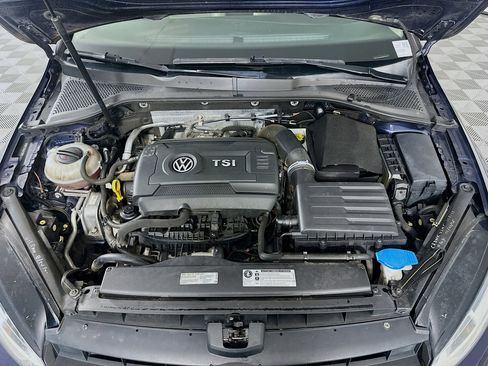 Used 2016 Volkswagen Golf Limited Edition image 32