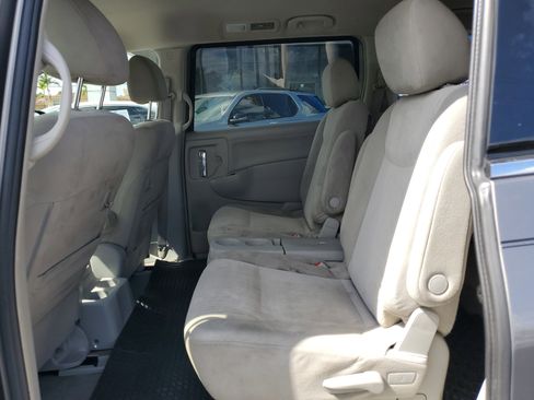 Used 2016 Nissan Quest SV image 27