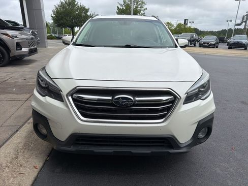 Used 2019 Subaru Outback 2.5i Touring w/ Popular Package #3A AWD/4WD image 2