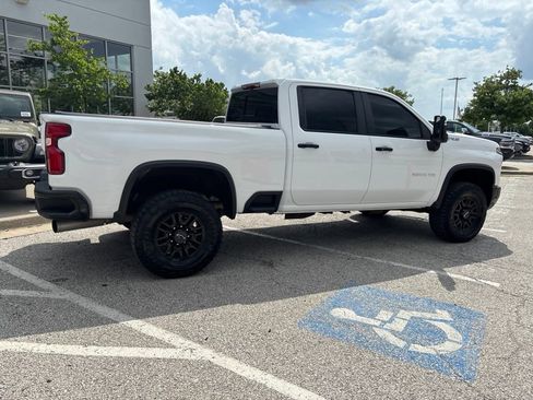 Used 2024 Chevrolet Silverado 2500 ZR2 w/ Technology Package AWD/4WD image 31