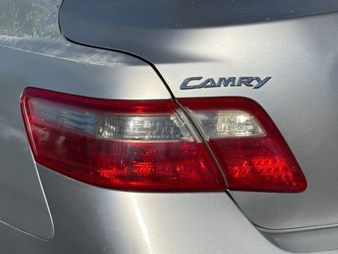 Used 2007 Toyota Camry LE image 12