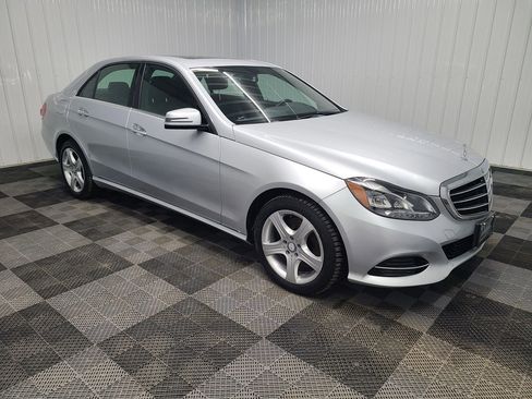 Used 2016 Mercedes-Benz E 350 4MATIC Sedan image 13