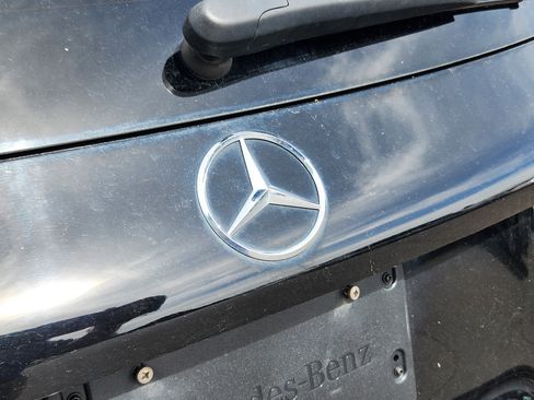 Used 2021 Mercedes-Benz GLC 300 4MATIC image 15