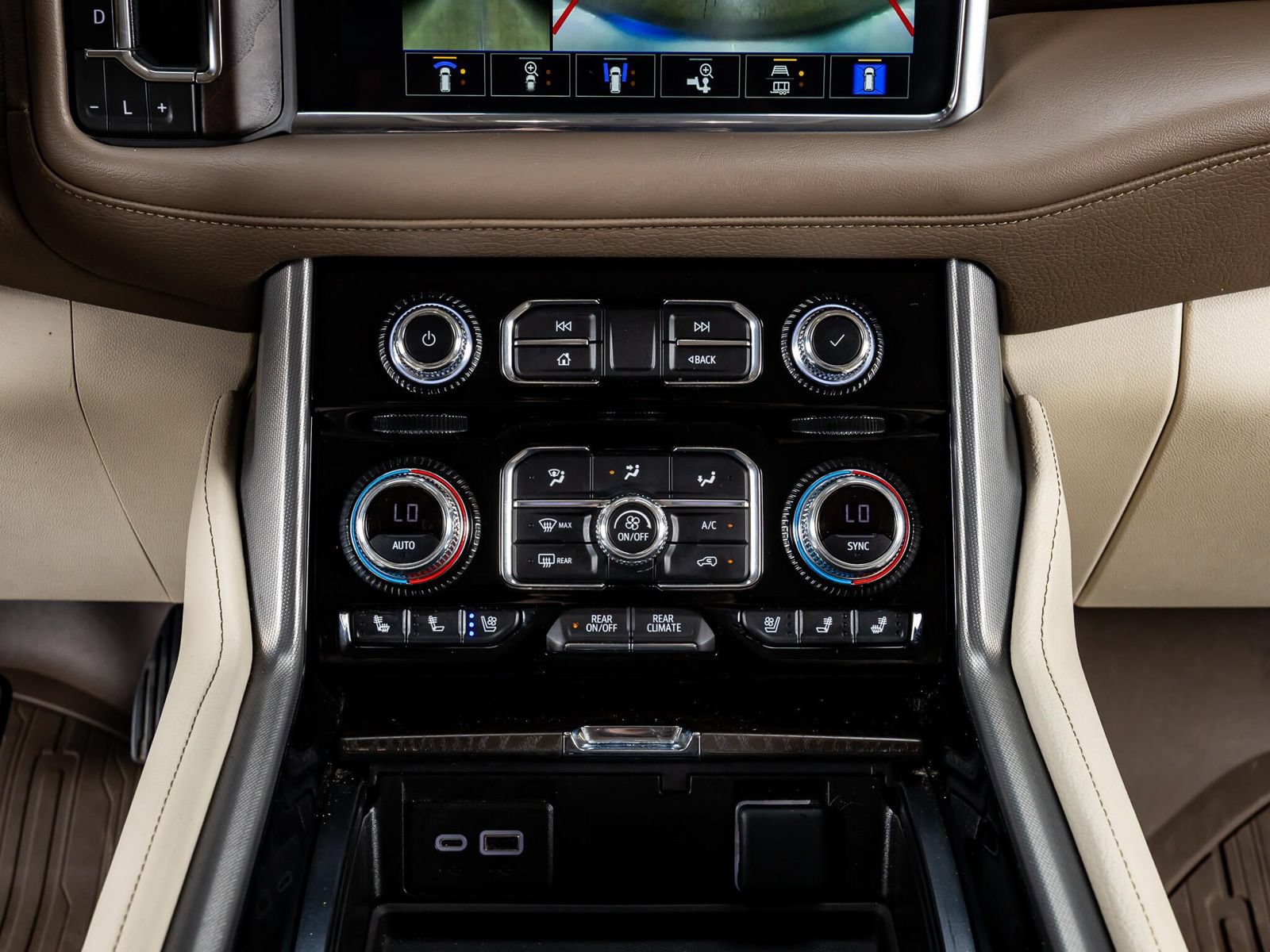 Used 2023 GMC Yukon Denali AWD/4WD image 23