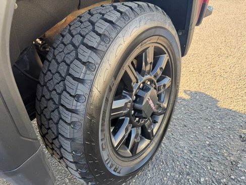 Used 2024 GMC Sierra 2500 AT4 w/ AT4 Premium Plus Package image 19