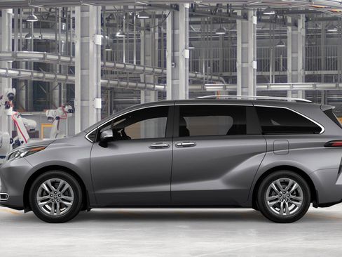 New 2026 Toyota Sienna Limited image 4