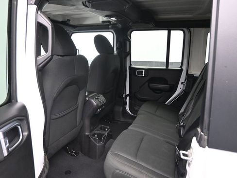 Used 2018 Jeep Wrangler Unlimited Sport S AWD/4WD image 27