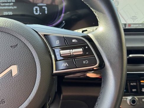 Certified 2025 Kia Seltos S FWD image 28