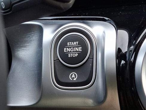 Certified 2024 Mercedes-Benz GLB 250 4MATIC image 24