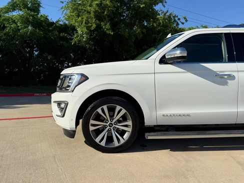 Used 2021 Ford Expedition Platinum AWD/4WD image 3
