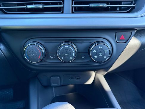 New 2026 Chevrolet Trax RS w/ Sunroof Package image 32