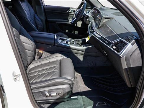 New 2026 BMW X5 xDrive50e w/ M Sport Package image 25