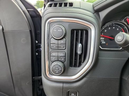 Used 2021 Chevrolet Silverado 1500 LTZ w/ LTZ Premium Package AWD/4WD image 29