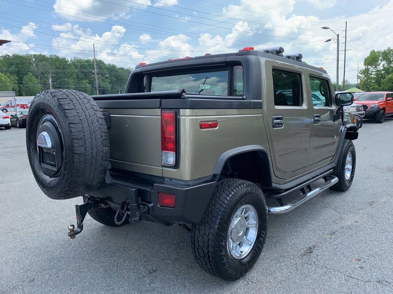 Used 2005 HUMMER H2 SUT w/ Preferred Equipment Group AWD/4WD image 4