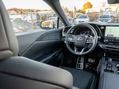 Used 2024 Lexus RX 500h F Sport image 18