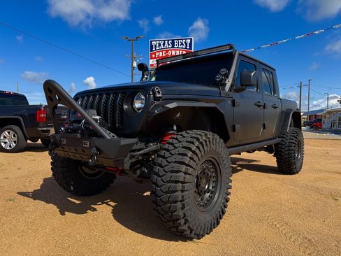 Used 2022 Jeep Gladiator Sport AWD/4WD image 2