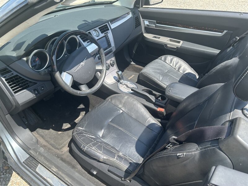 Used 2010 Chrysler Sebring Limited FWD image 20