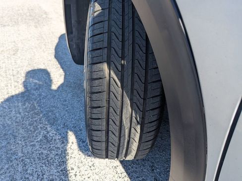 Used 2019 Kia Niro LX image 31