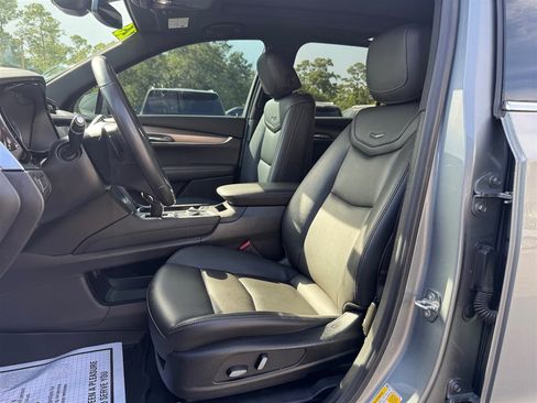 Used 2023 Cadillac XT6 Luxury FWD image 18