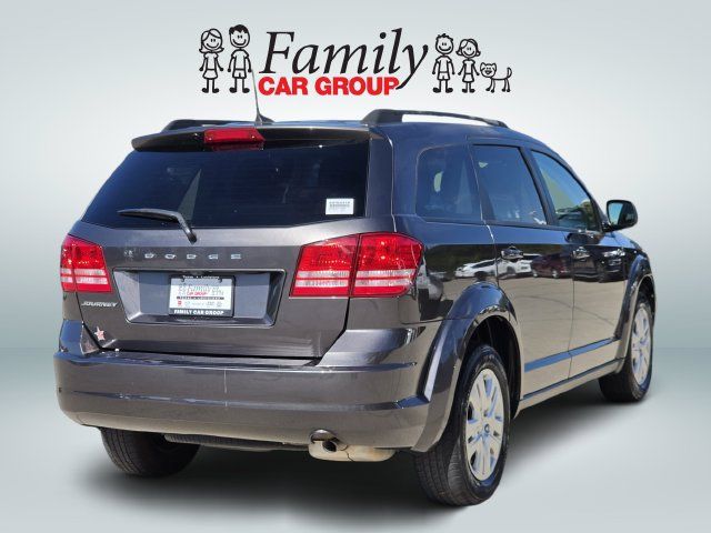 Used 2018 Dodge Journey SE w/ Connectivity Group FWD image 4