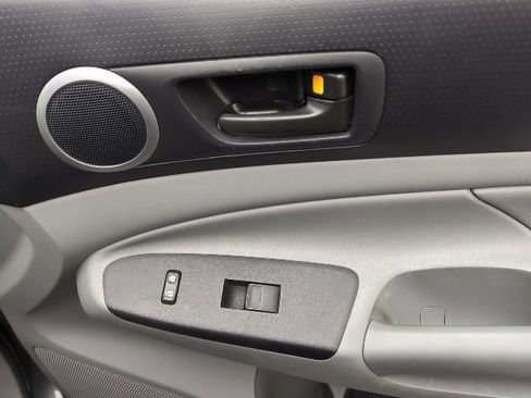 Used 2012 Toyota Tacoma 4x4 Double Cab image 26