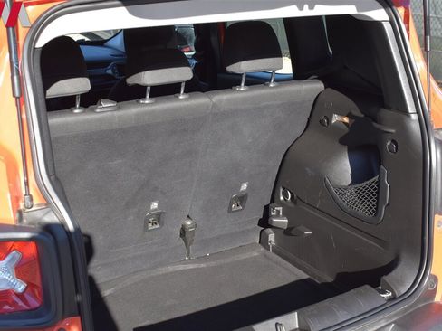 Used 2017 Jeep Renegade Sport image 24