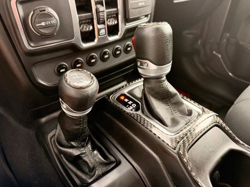 Used 2021 Jeep Gladiator Sport AWD/4WD image 37