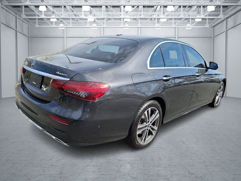 Used 2023 Mercedes-Benz E 350 4MATIC image 6