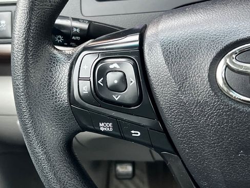 Used 2016 Toyota Camry LE image 23