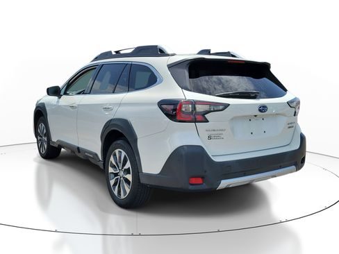 Certified 2024 Subaru Outback Touring AWD/4WD image 4