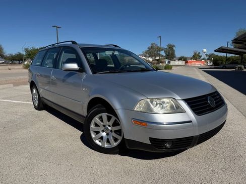 Used 2002 Volkswagen Passat GLS image 1