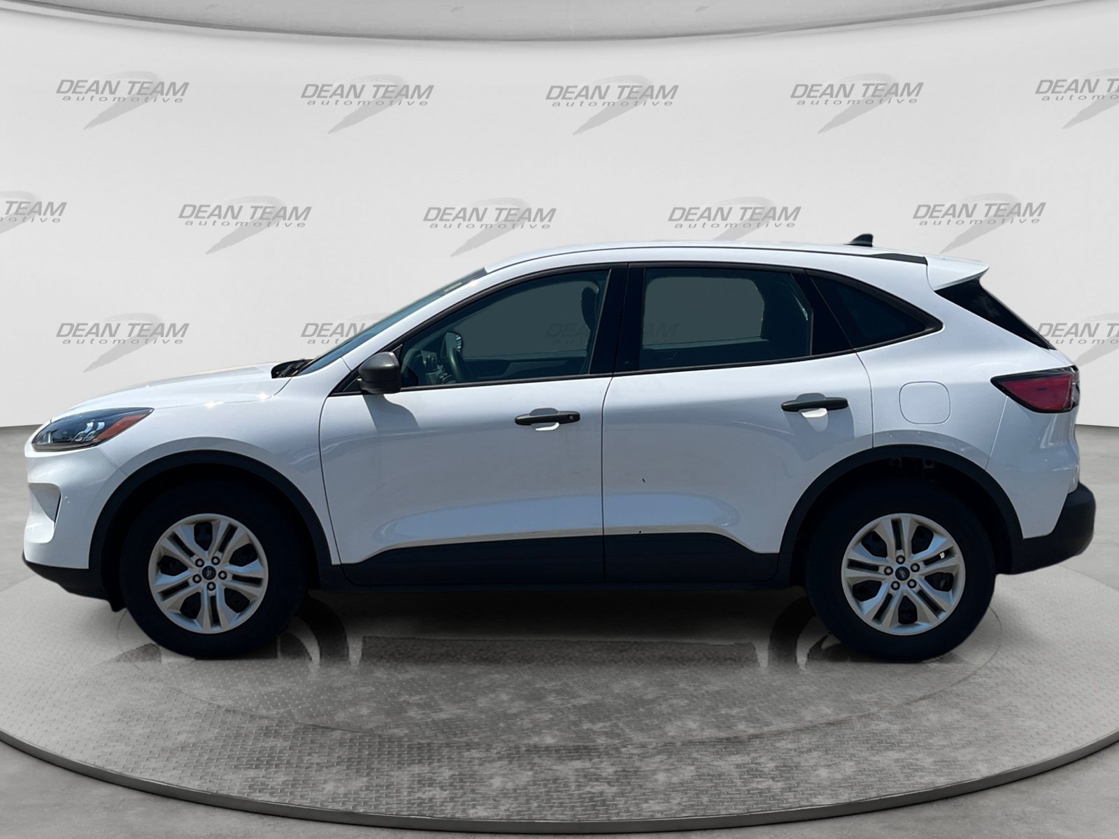 Used 2022 Ford Escape S AWD/4WD image 4