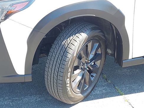 Used 2025 Subaru Outback Onyx Edition image 34