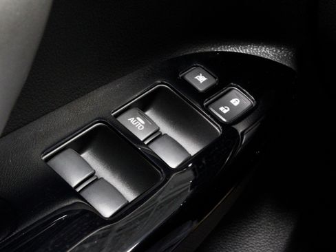 New 2026 Mitsubishi Eclipse Cross LE image 11