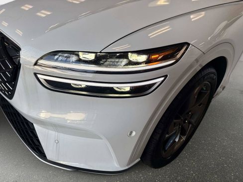 New 2024 Genesis Electrified GV70 Advanced image 40