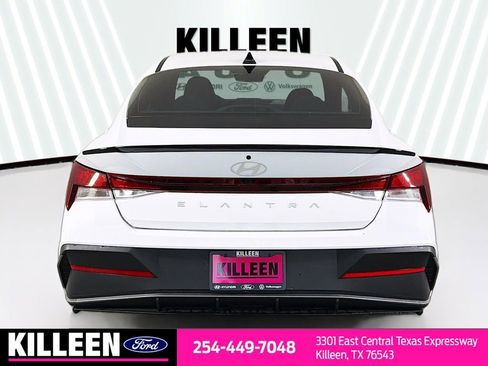 Used 2025 Hyundai Elantra Sport image 7