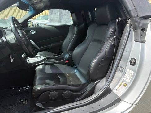 Used 2007 Nissan 350Z Touring RWD image 14