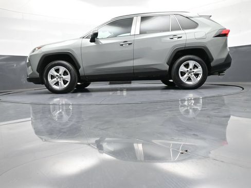 Certified 2020 Toyota RAV4 XLE w/ Convenience Package AWD/4WD image 34
