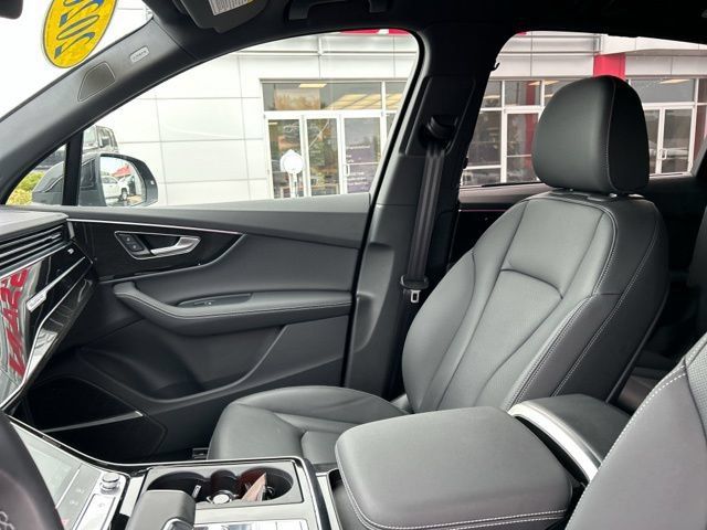 Used 2026 Audi Q7 3.0T Premium Plus w/ Premium Plus Package AWD/4WD image 36