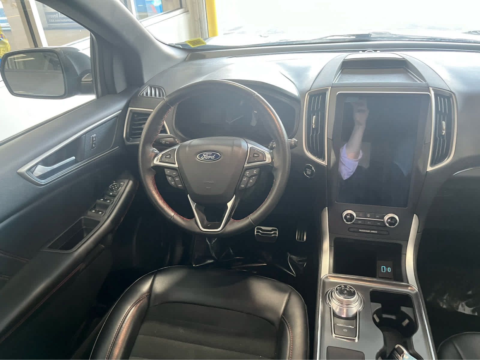 Certified 2024 Ford Edge ST-Line AWD/4WD image 13