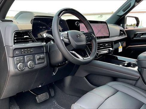 New 2026 Chevrolet Suburban RST w/ Advanced Technology Package AWD/4WD image 8