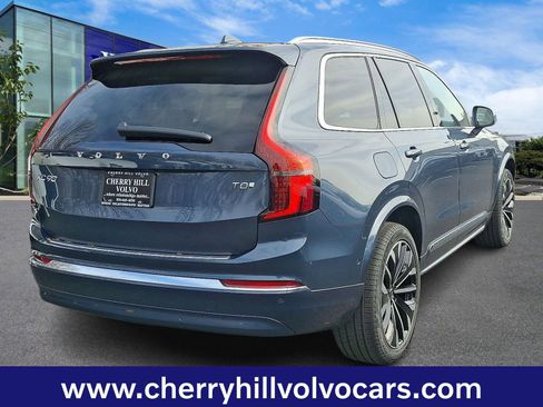 New 2026 Volvo XC90 T8 Plus image 5