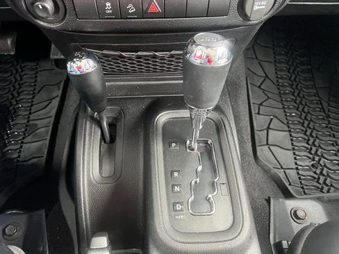 Used 2013 Jeep Wrangler Unlimited Sport image 24