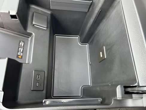 Used 2024 Chevrolet Silverado 1500 ZR2 w/ Technology Package image 24