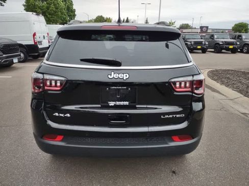 Used 2025 Jeep Compass Limited w/ Mopar Graphics Package AWD/4WD image 3