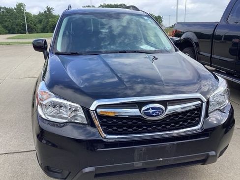 Used 2016 Subaru Forester 2.5i Premium w/ Popular Package #2 AWD/4WD image 2