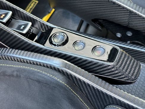 Used 2019 McLaren Senna RWD image 24