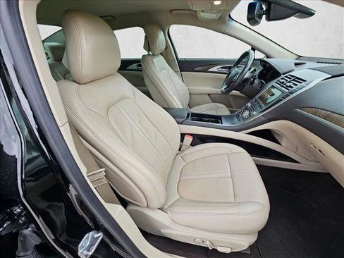Used 2019 Lincoln MKZ Reserve FWD image 19