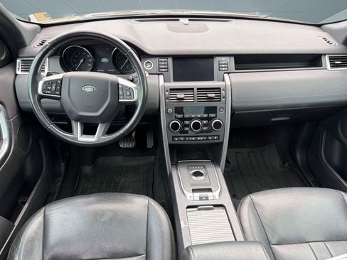 Used 2019 Land Rover Discovery Sport image 24