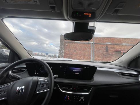 Used 2025 Buick Encore GX Preferred image 32